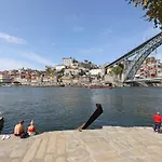 FLH Almada Cozy Apartment